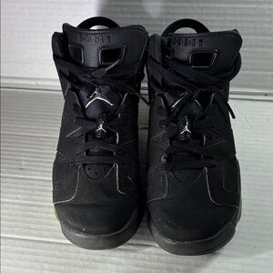 Black Air Jordan Sneakers SKU DX2845-001 USED (not box)